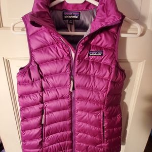 Patagonia NWOT, Girls Down Sweater Vest, Medium